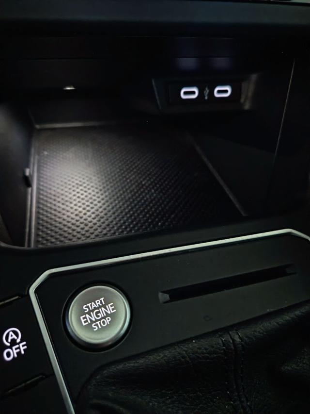 VOLKSWAGEN Polo usata, con Fari LED