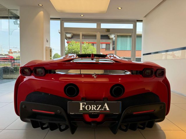 FERRARI SF90 usata, con Sistema di navigazione