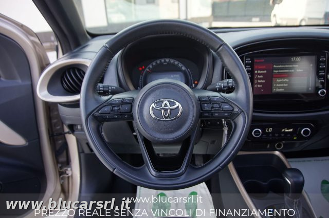 TOYOTA Aygo X usata 17