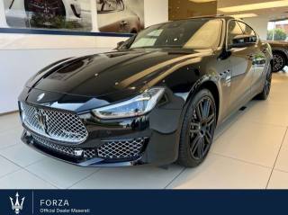 MASERATI Ghibli 330 CV Fragment Design Special Edition