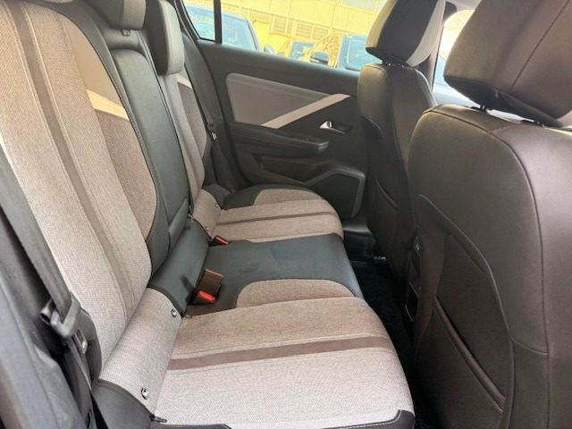 OPEL Astra usata, con Controllo automatico clima