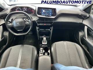 PEUGEOT 2008 usata, con Sistema di navigazione