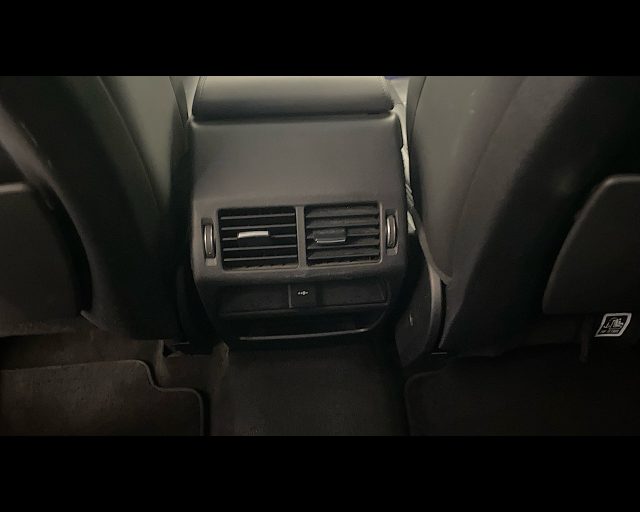 LAND ROVER Discovery Sport usata, con Sensore di pioggia