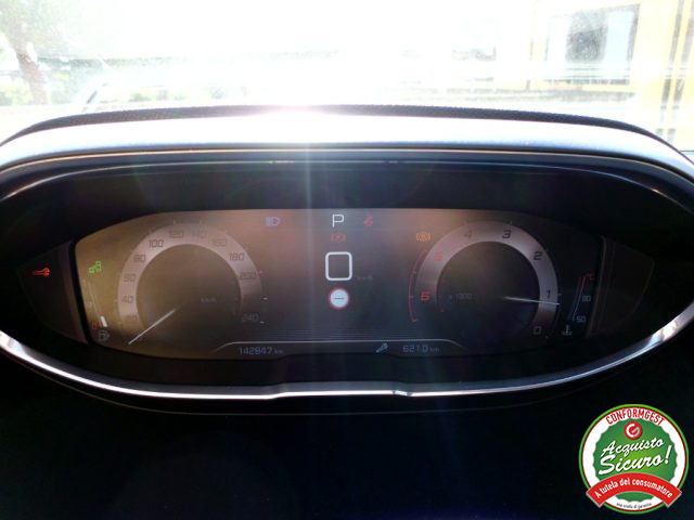PEUGEOT 5008 usata, con USB