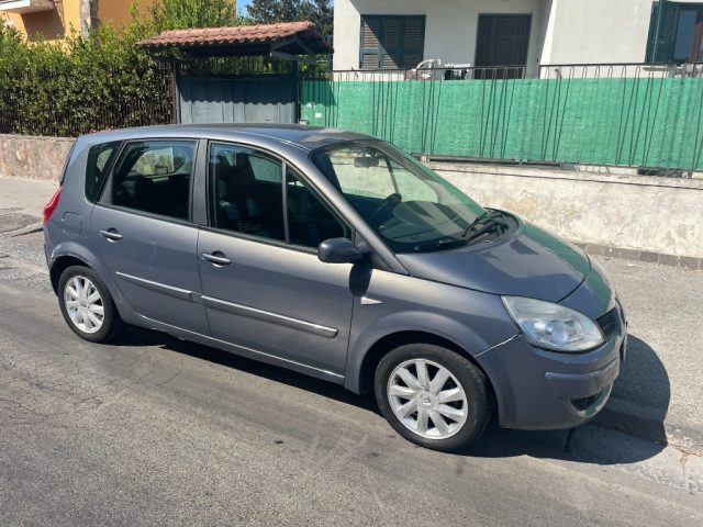 RENAULT Scenic usata, con Airbag laterali