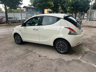 LANCIA Ypsilon usata, con Autoradio