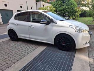 PEUGEOT 208 usata, con Airbag
