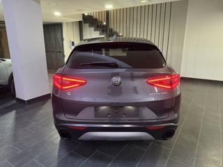 ALFA ROMEO Stelvio usata, con Alzacristalli elettrici