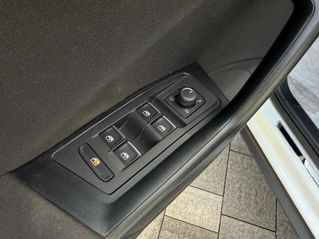 VOLKSWAGEN T-Roc usata, con Controllo trazione