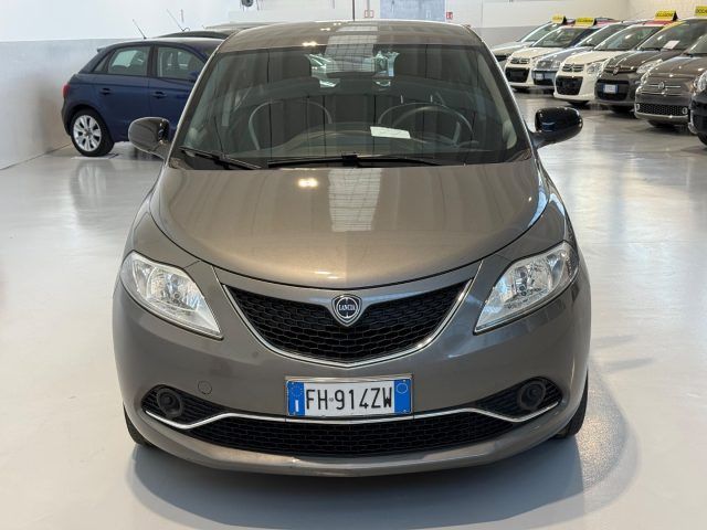 LANCIA Ypsilon usata, con Airbag