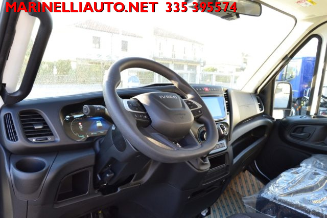 IVECO Daily usata, con Touch screen