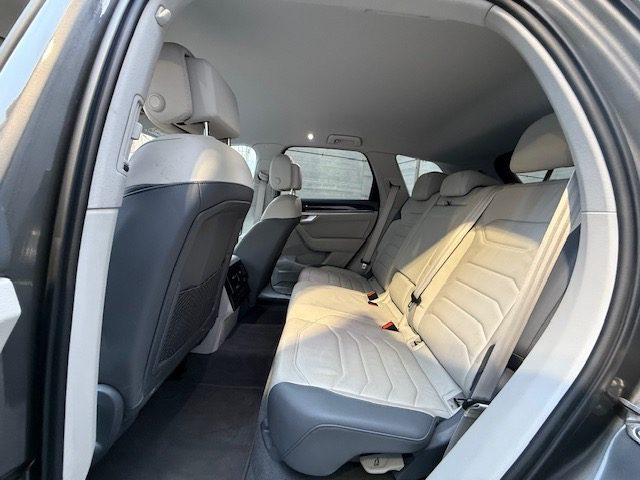 VOLKSWAGEN Touareg usata, con ESP