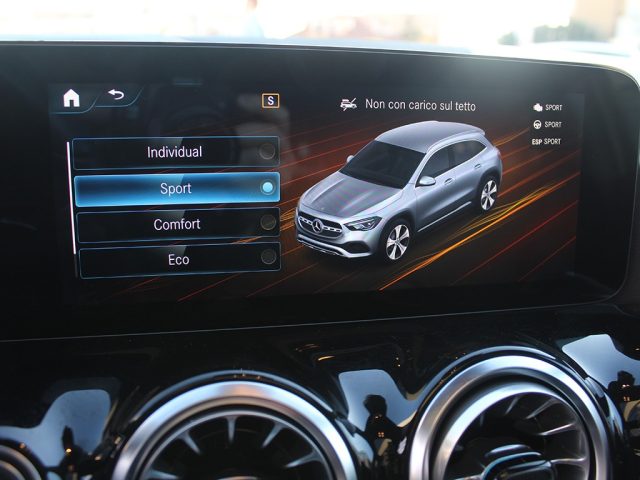 MERCEDES-BENZ GLA 220 usata, con Bluetooth