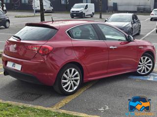ALFA ROMEO Giulietta usata, con Autoradio