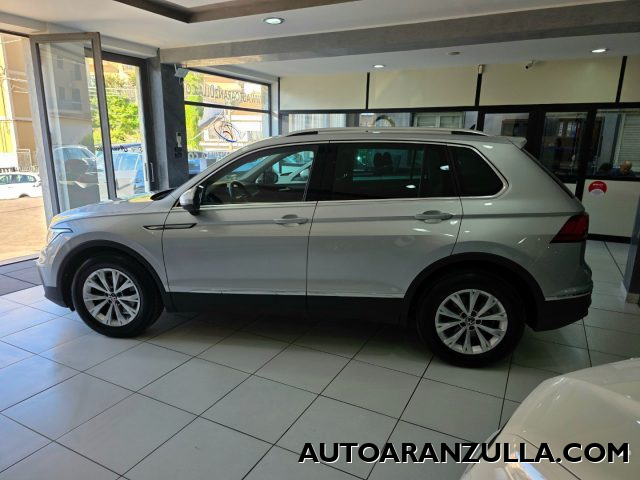 VOLKSWAGEN Tiguan usata, con Boardcomputer