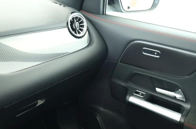 MERCEDES-BENZ GLA 220 usata, con Controllo trazione