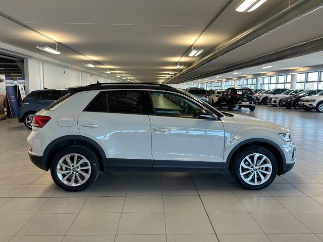 VOLKSWAGEN T-Roc usata, con Controllo automatico clima