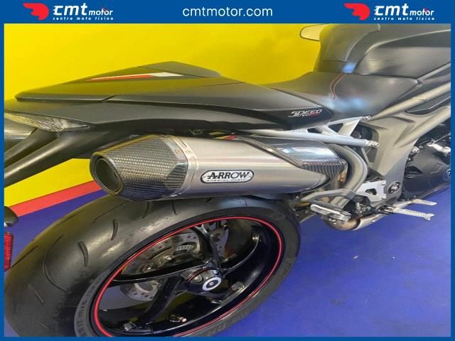 TRIUMPH Speed Triple 1050 usata 12