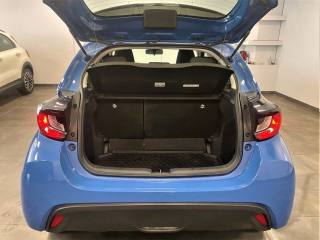 TOYOTA Yaris usata, con USB