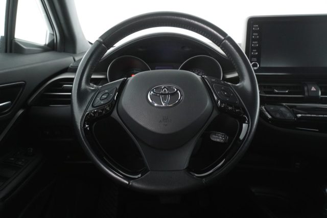 TOYOTA C-HR usata 8