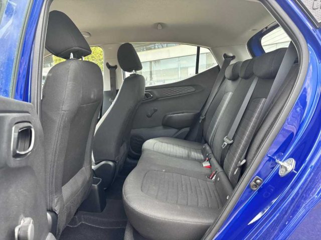 HYUNDAI i10 usata, con Sedile posteriore sdoppiato