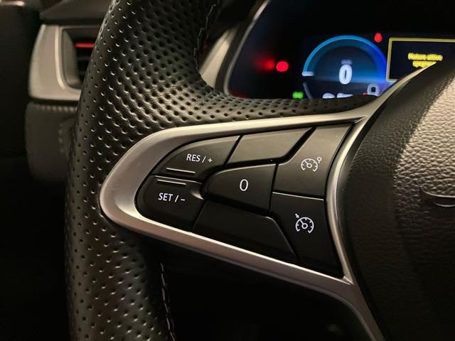 RENAULT Captur usata, con Bracciolo