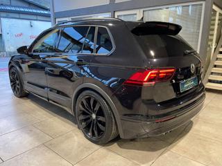 VOLKSWAGEN Tiguan usata, con Autoradio