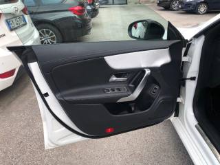 MERCEDES-BENZ CLA 200 usata, con Autoradio digitale