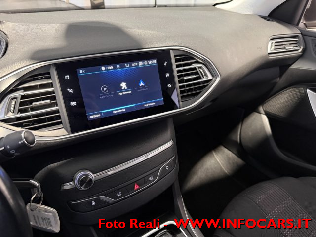 PEUGEOT 308 usata, con USB