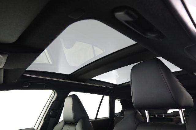 TOYOTA Corolla Cross usata 13