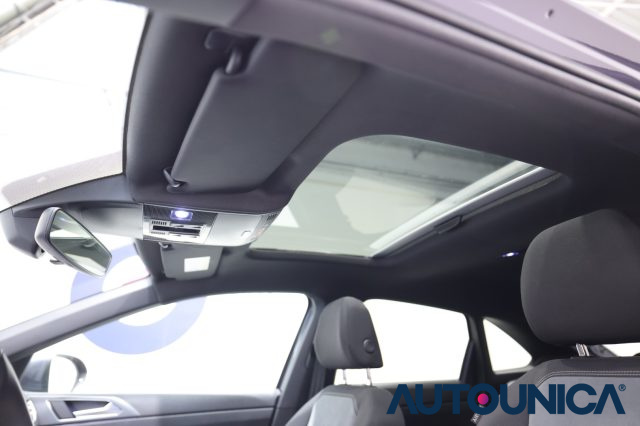 VOLKSWAGEN Taigo usata, con Boardcomputer