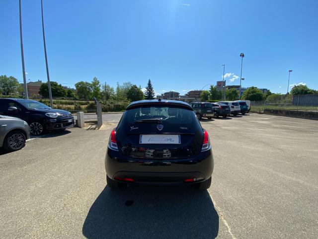 LANCIA Ypsilon usata, con Autoradio