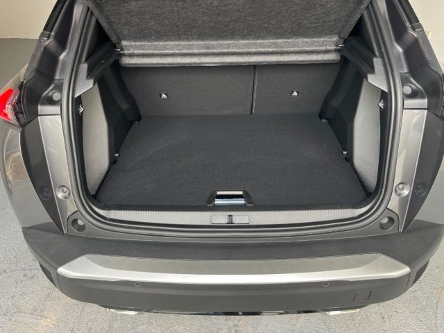 PEUGEOT 2008 usata, con Specchietti laterali elettrici