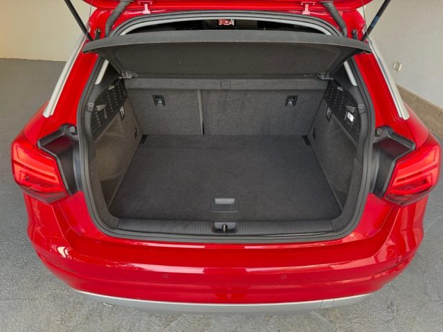 AUDI Q2 usata, con Airbag testa