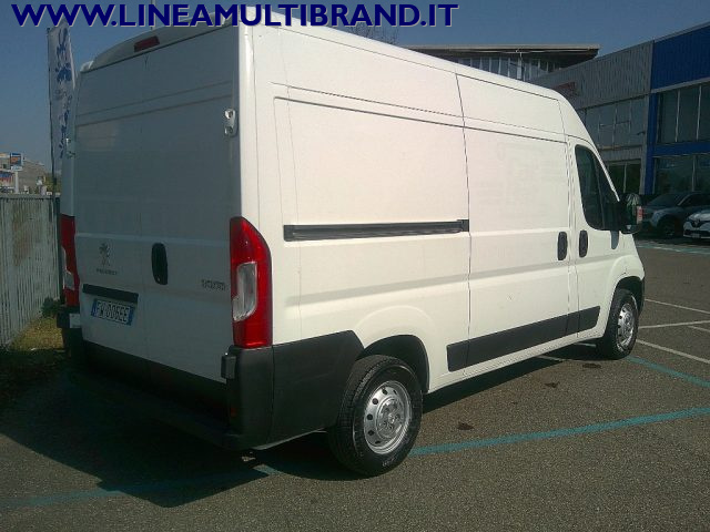 PEUGEOT Boxer usata, con Airbag