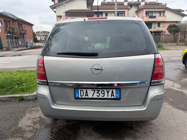 OPEL Zafira usata 2