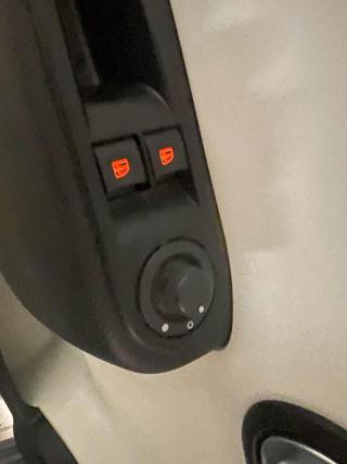 RENAULT Twingo usata 21