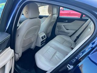 JAGUAR XE usata, con Boardcomputer