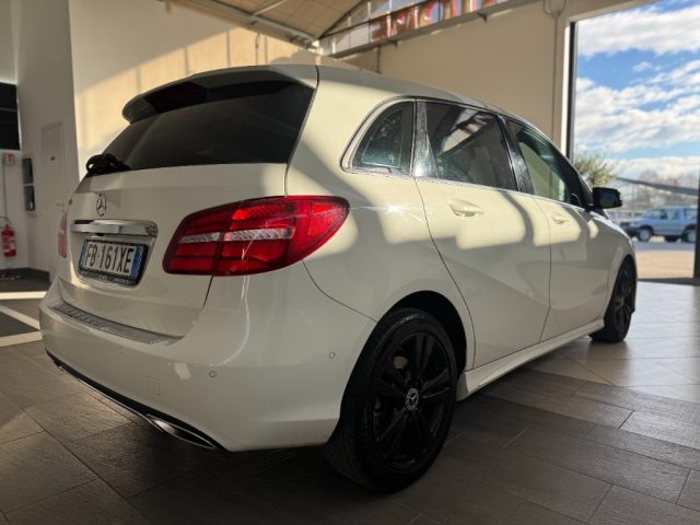 MERCEDES-BENZ B 180 usata, con Fari full-led