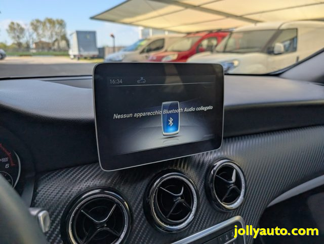 MERCEDES-BENZ GLA 220 usata, con Volante multifunzione