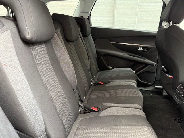 PEUGEOT 5008 usata, con Climatizzatore