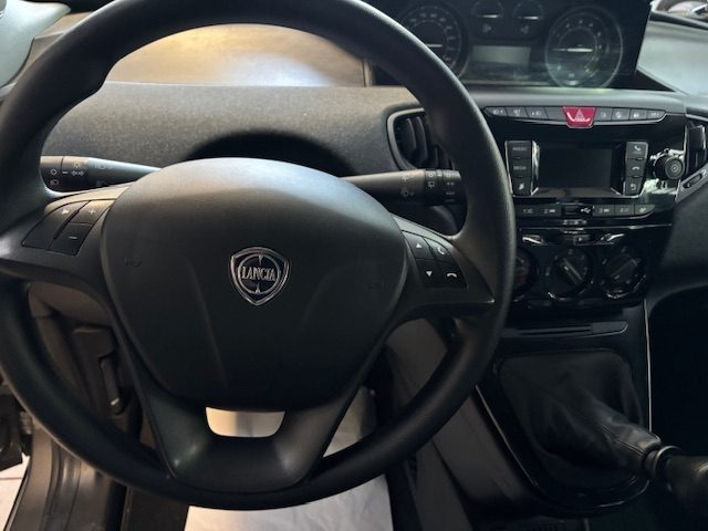LANCIA Ypsilon usata 13