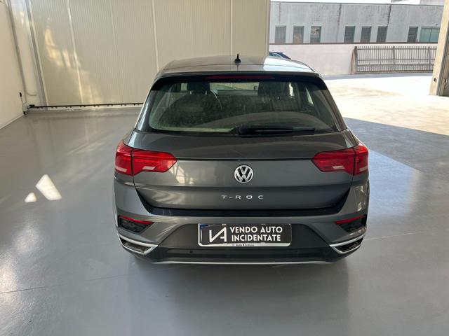 VOLKSWAGEN T-Roc usata, con Autoradio