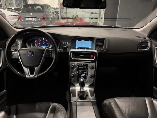 VOLVO V60 usata 8