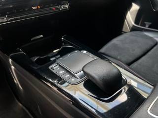 MERCEDES-BENZ A 200 usata, con USB