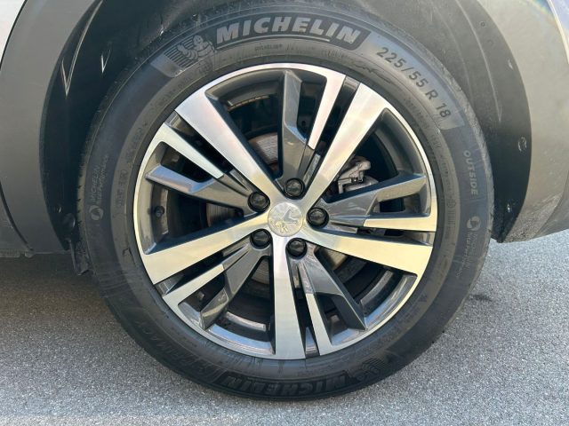 PEUGEOT 5008 usata, con Sistema di navigazione