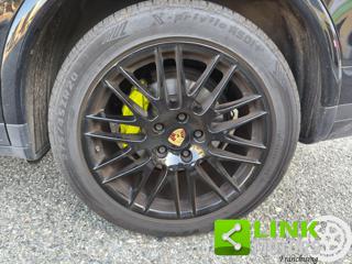 PORSCHE Cayenne usata, con Sedile posteriore sdoppiato