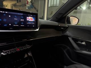 PEUGEOT 2008 usata, con Isofix