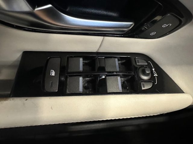 LAND ROVER Range Rover Evoque usata, con Controllo automatico clima