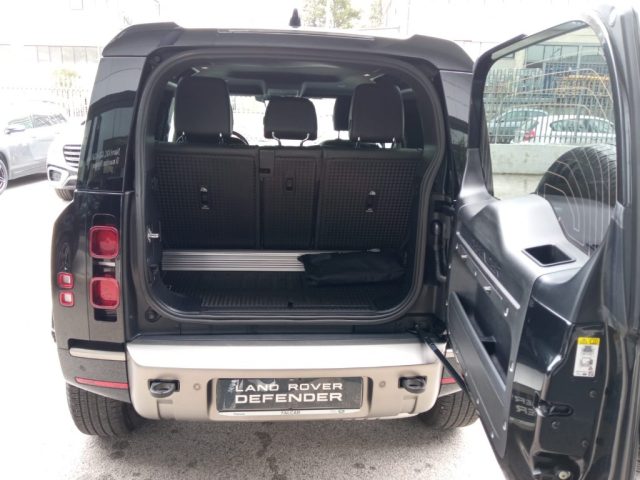 LAND ROVER Defender usata, con Boardcomputer